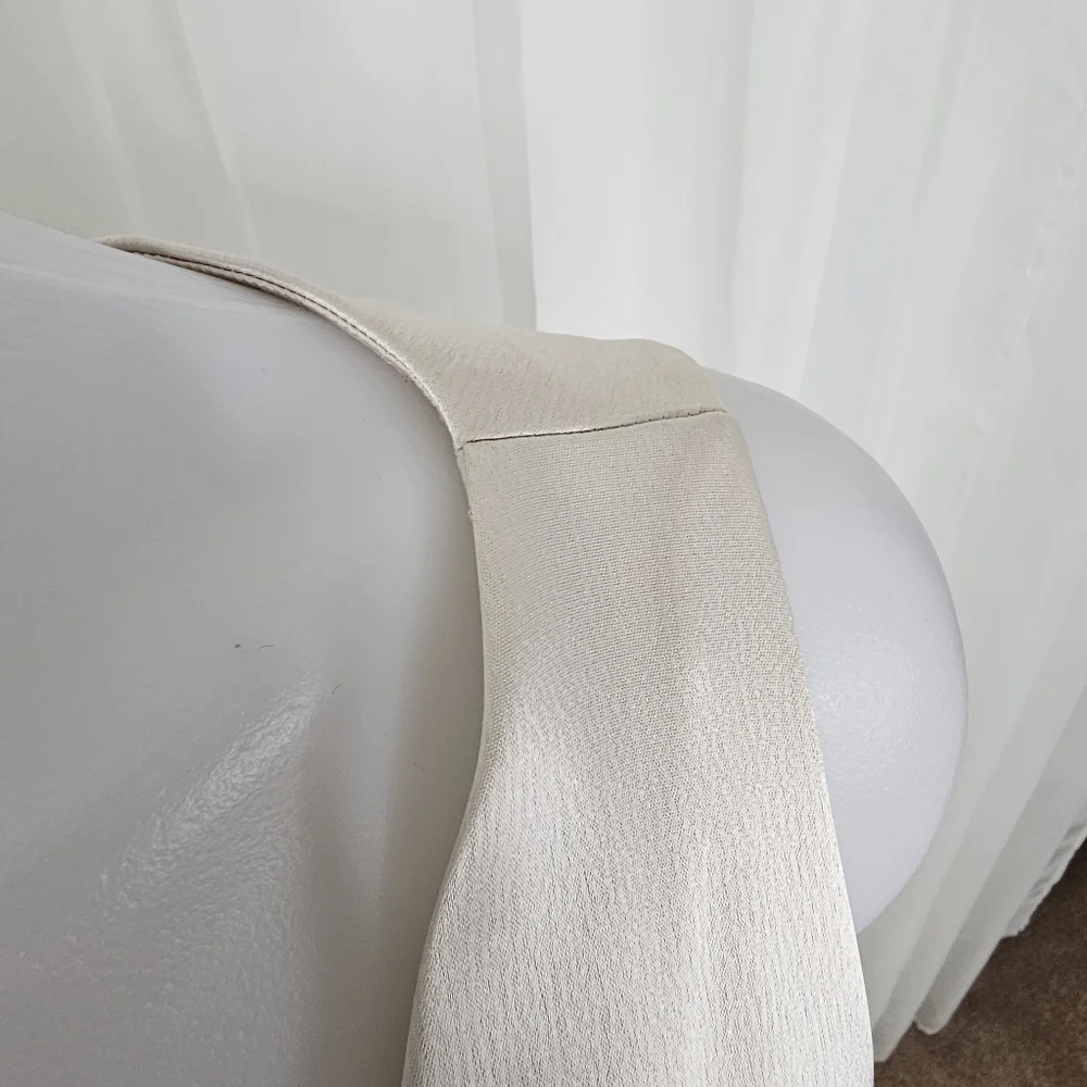 Tahari beige ivory